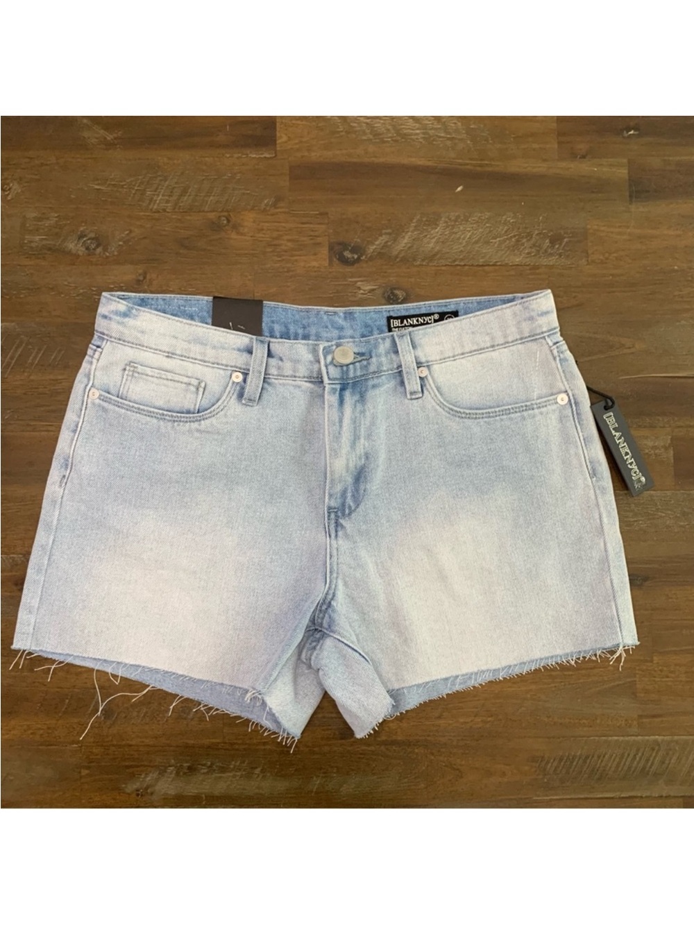 Blank NYC the Fulton roll up cutoff short in light wash size 29 NEW